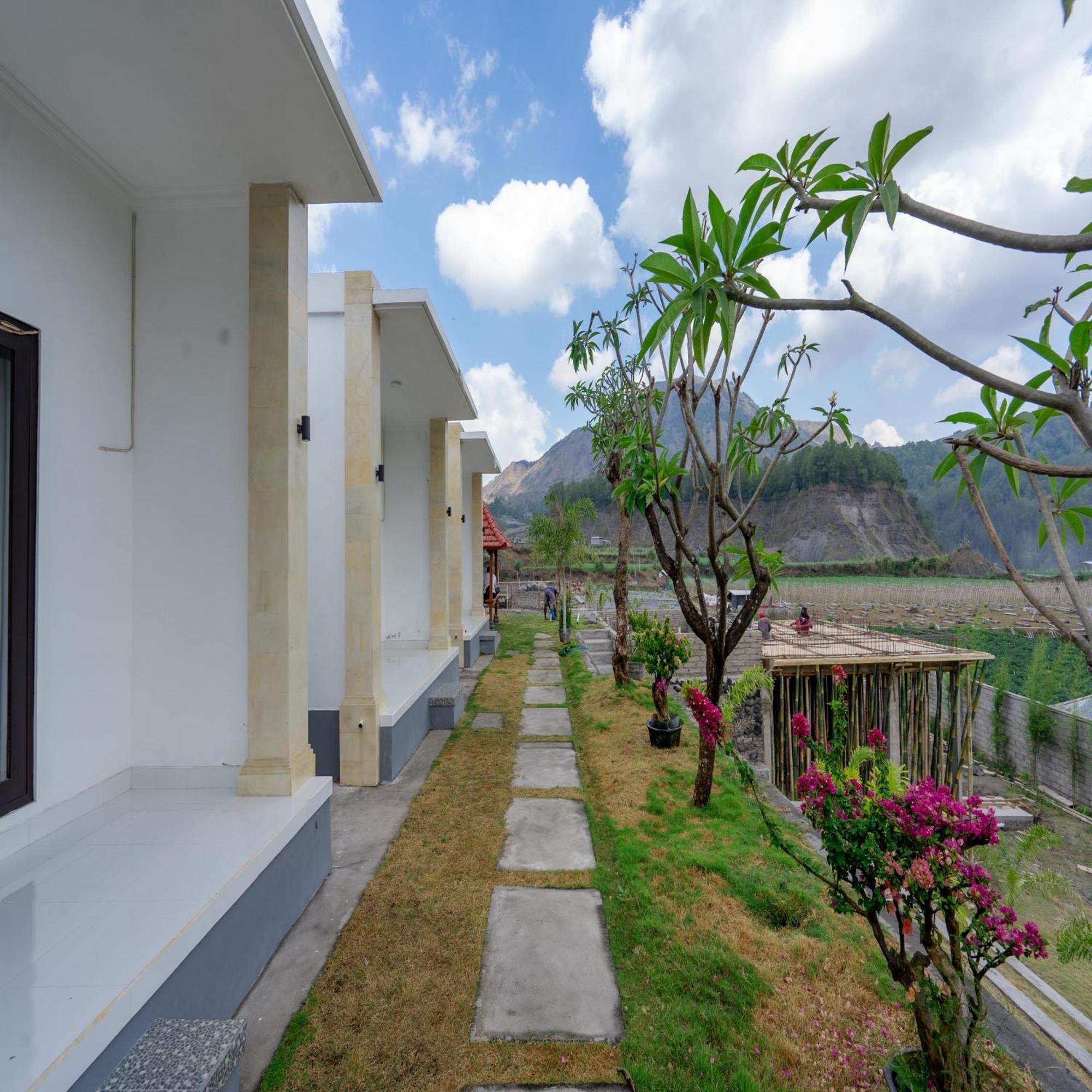 Batur Kencana Villa Mitra Reddoorz Baturaja  المظهر الخارجي الصورة