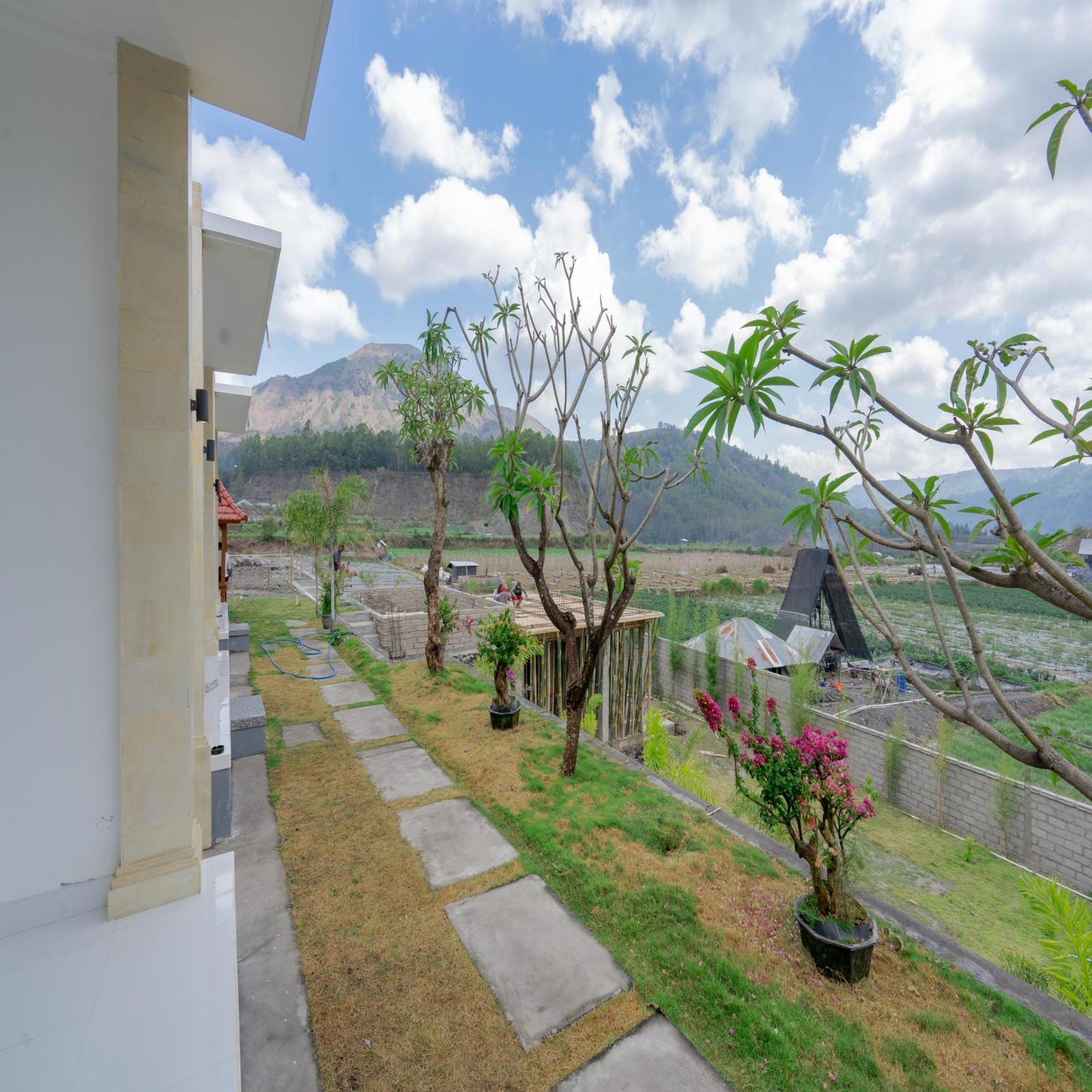 Batur Kencana Villa Mitra Reddoorz Baturaja  المظهر الخارجي الصورة
